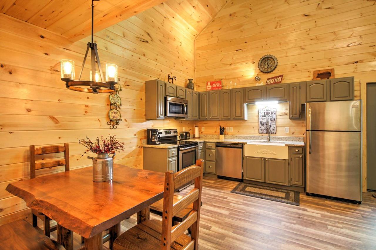 Gatlinburg Cabin With Hot Tub 5 Mi To Downtown Eksteriør billede